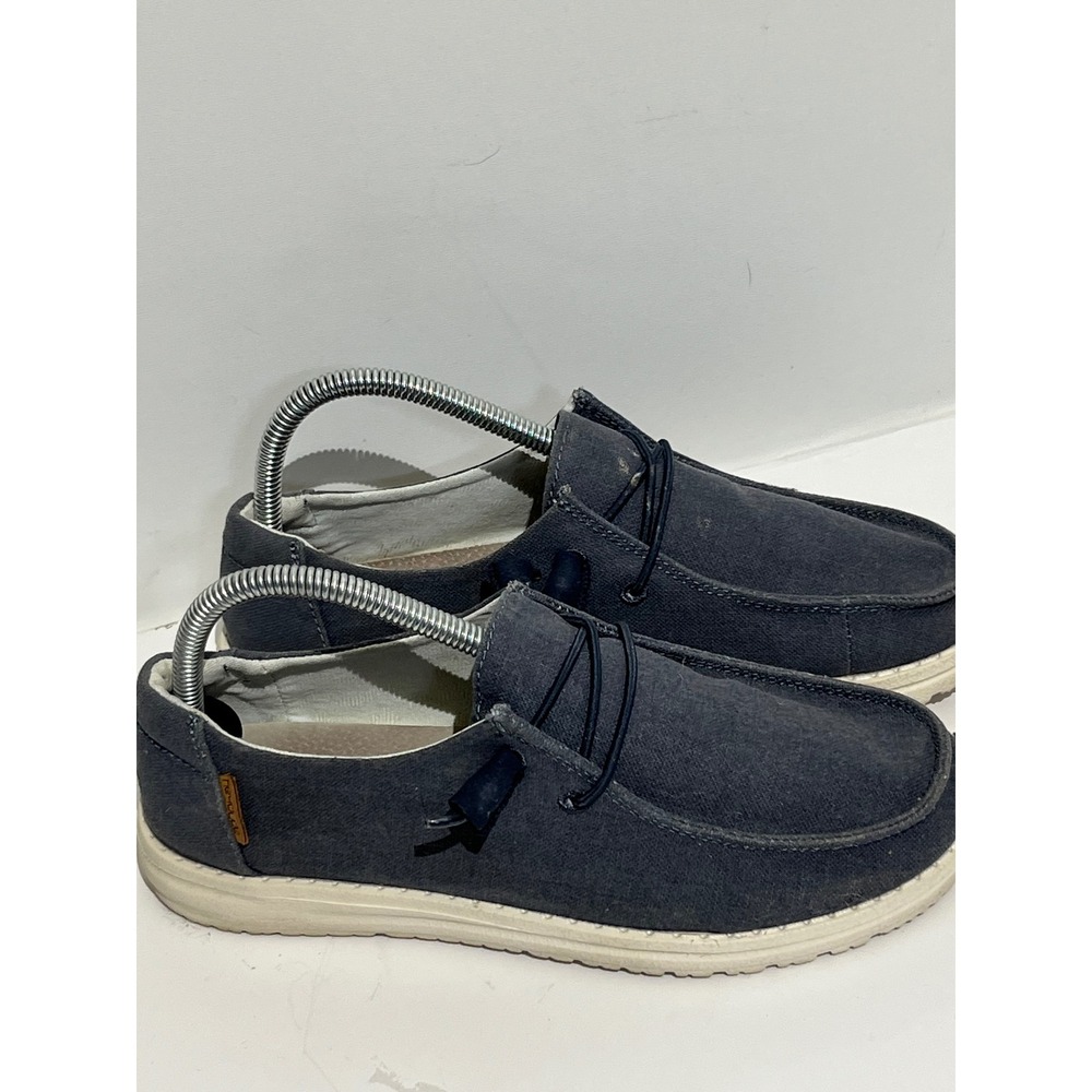 Hey Dude Wendy Chambray Navy White Women's Size 7 Slip On Loafers 121412526